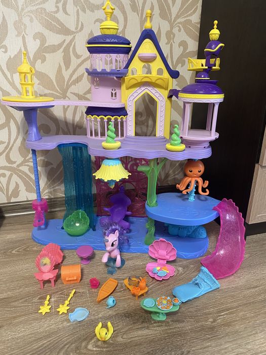 Замок поні (My little Pony) TM Hasbro