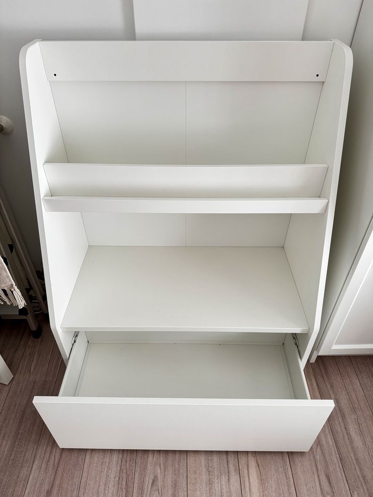 Estante com arrumação Ikea