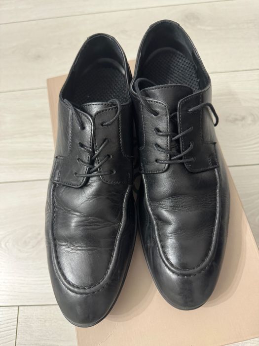 Sprzedam buty firmy Lasocki dla chłopaka.