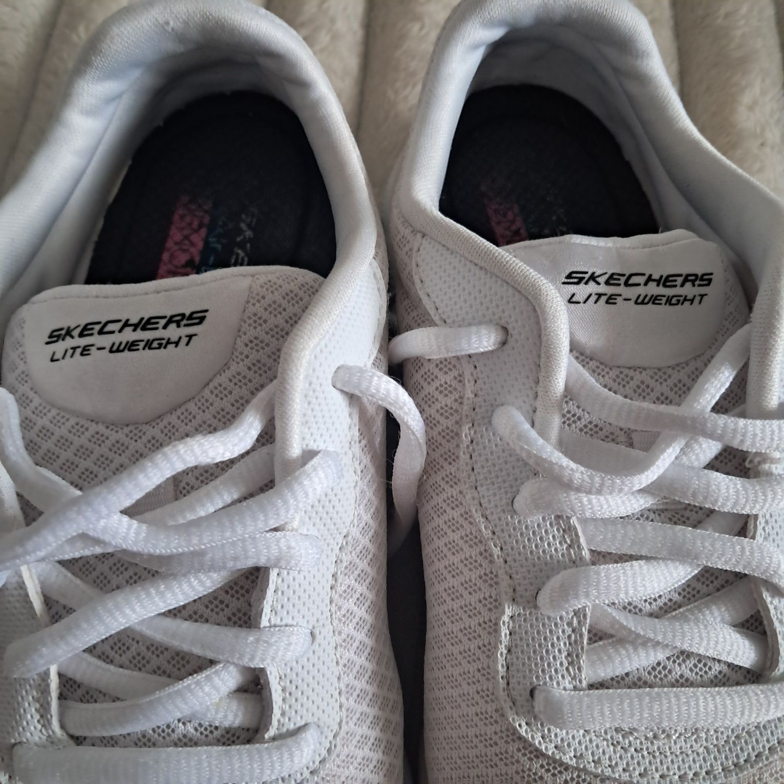 Damskie buty sportowe Skechers