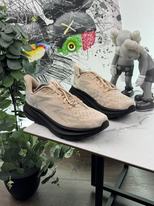 Кросівки Hoka Clifton 9 45 розмір Е6907