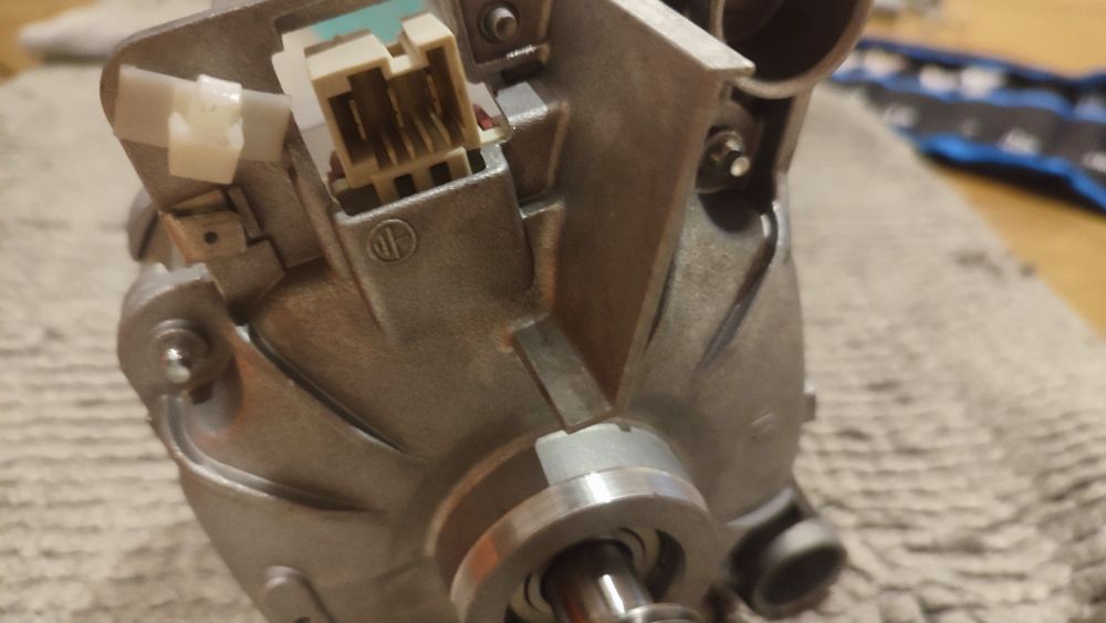 Silnik Nidec 1700rpm 750 w