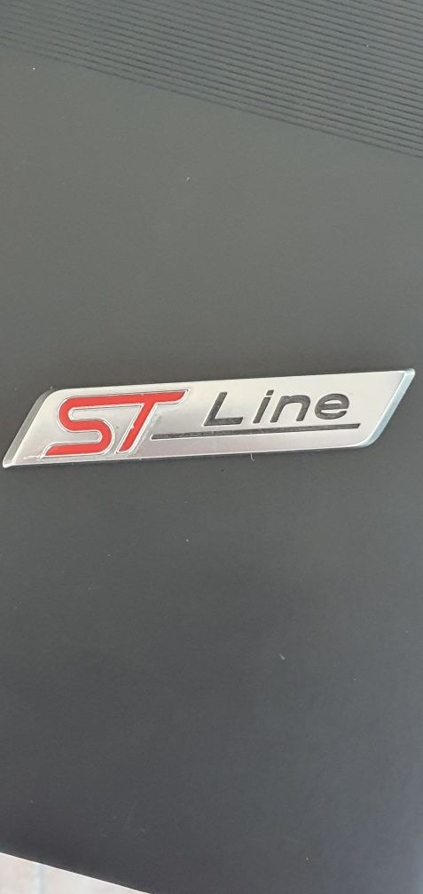 Legenda Ford ST line
