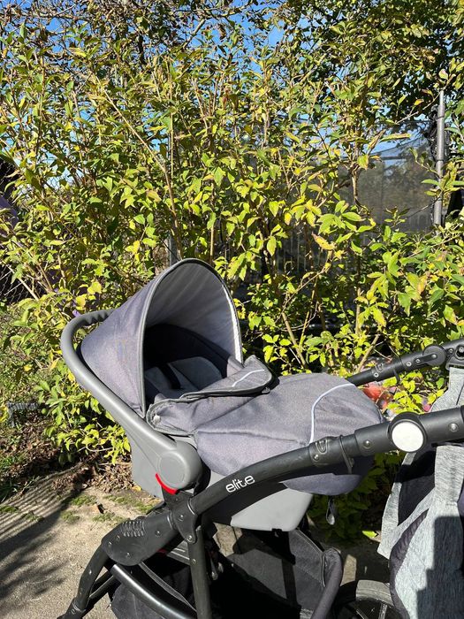 Коляска 3 в 1 в дуже гарному стані