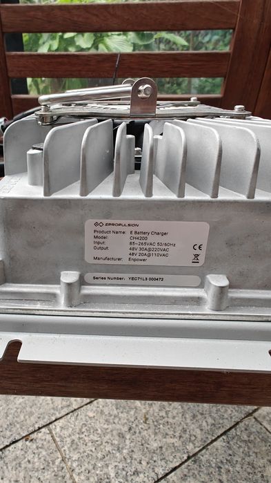 Ładowarka do akumulatorów ePropulsion E Series 48V
