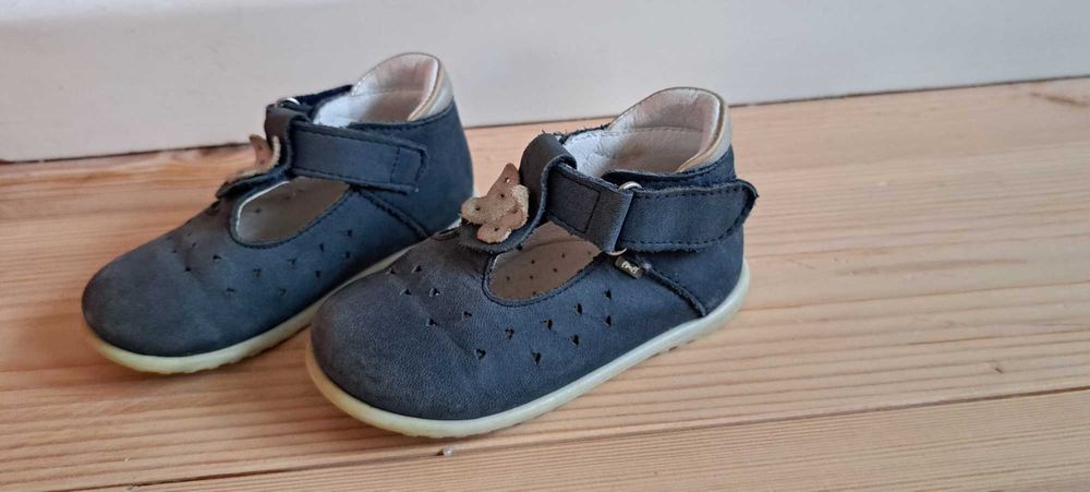 21 Emel balerinki granat z motylkiem