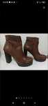 Botas novas em pele