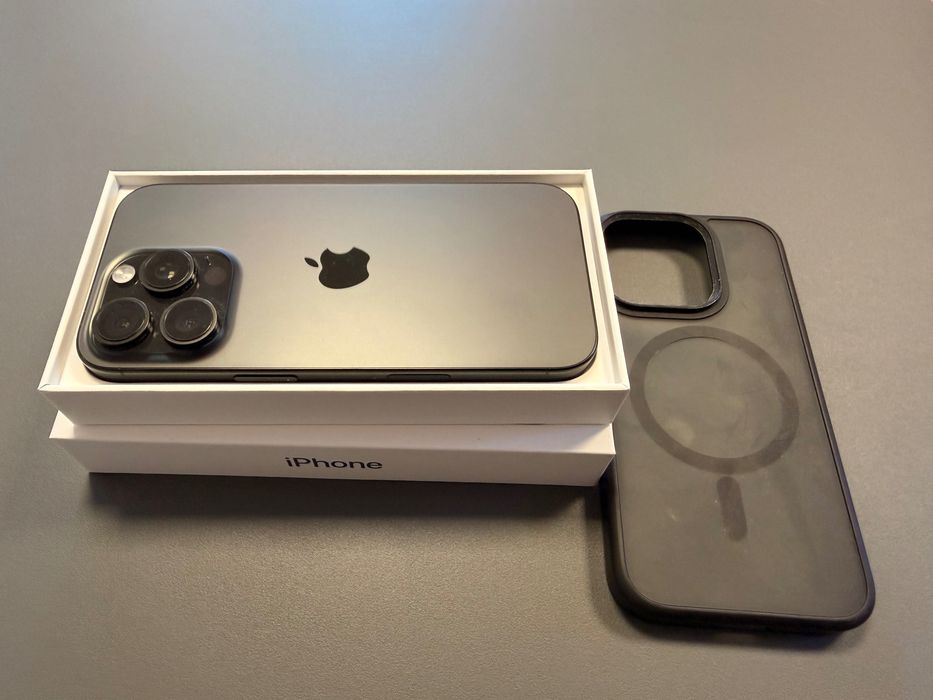 Apple iPhone 16 Pro 128 GB- Black Titanium - Używany - stan bdb