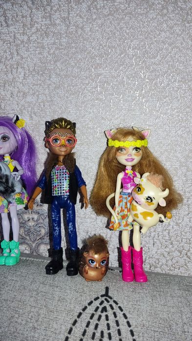 Ляльки Енчантімалс