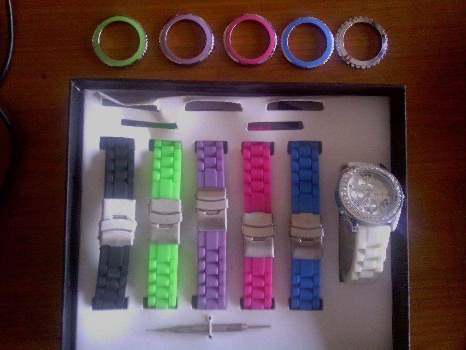 Relógio VIVE de senhora desportivo Com 6 braceletes de cor diferentes