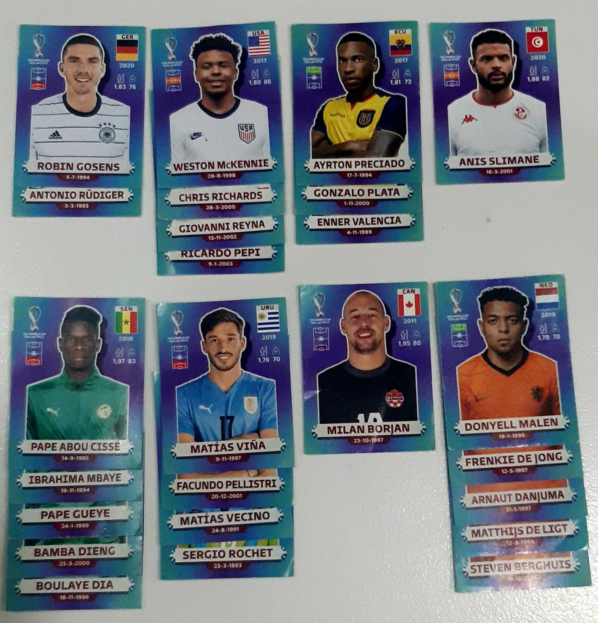 Mundial 2022 / 160 cromos a preço de custo