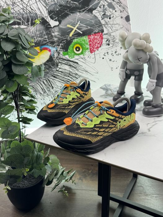 Кросівки Hoka Speedgoat 5 Youth 36 розмір Е6566