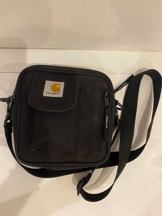 Bolsa Carharrt _ preta