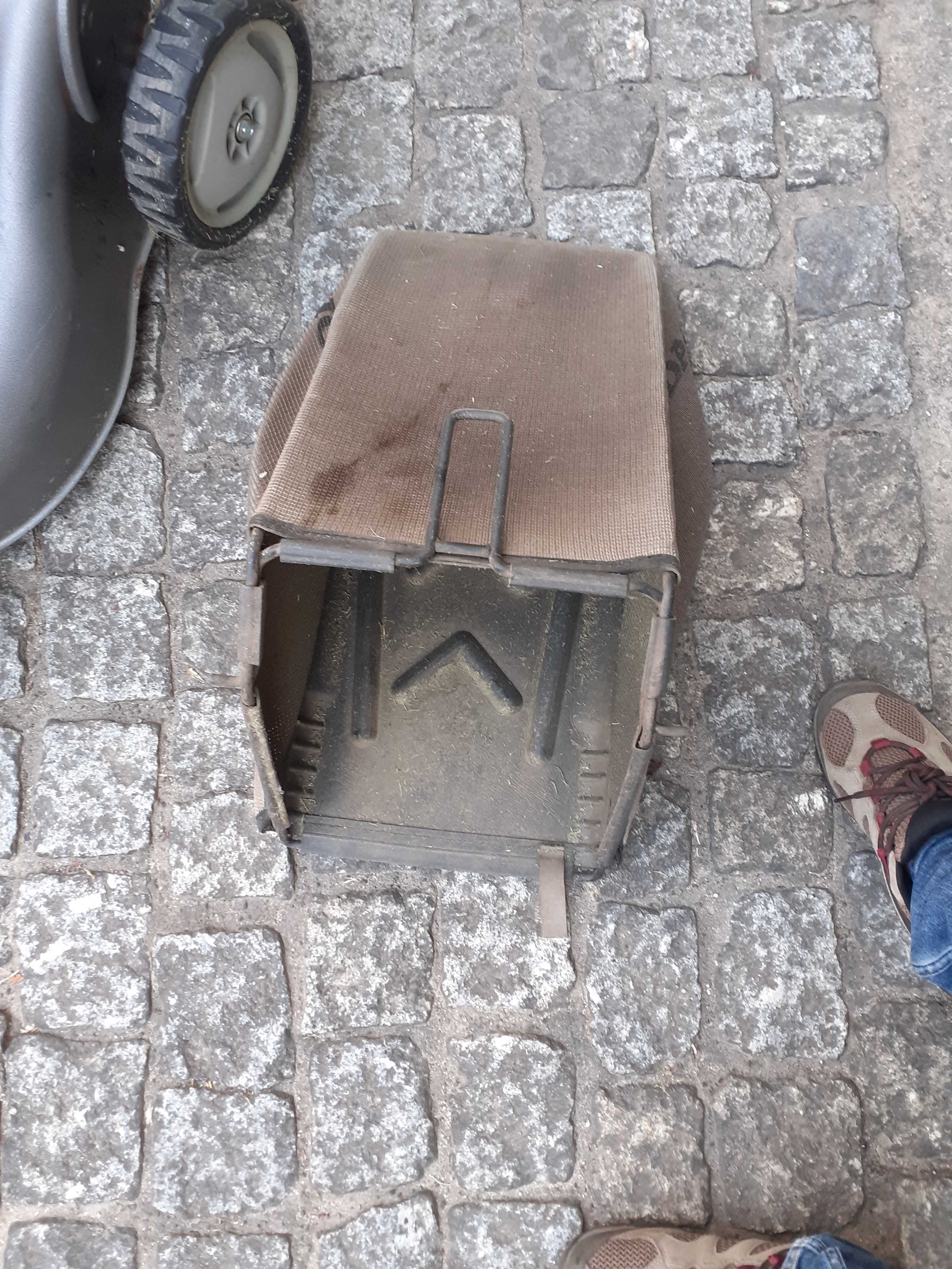 Máquina de cortar relva com tração - Onda