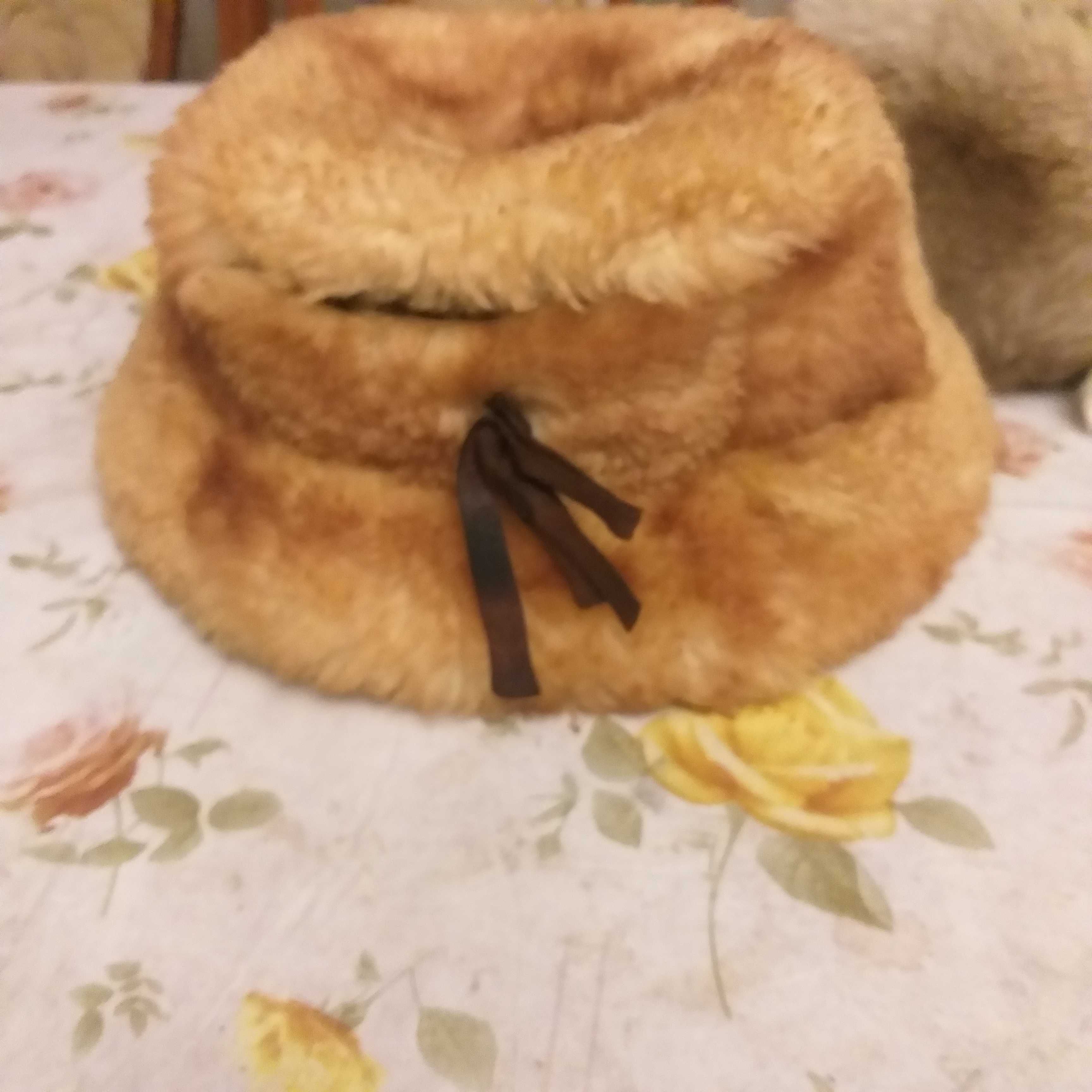 шапки зимові( чол.і жін.)