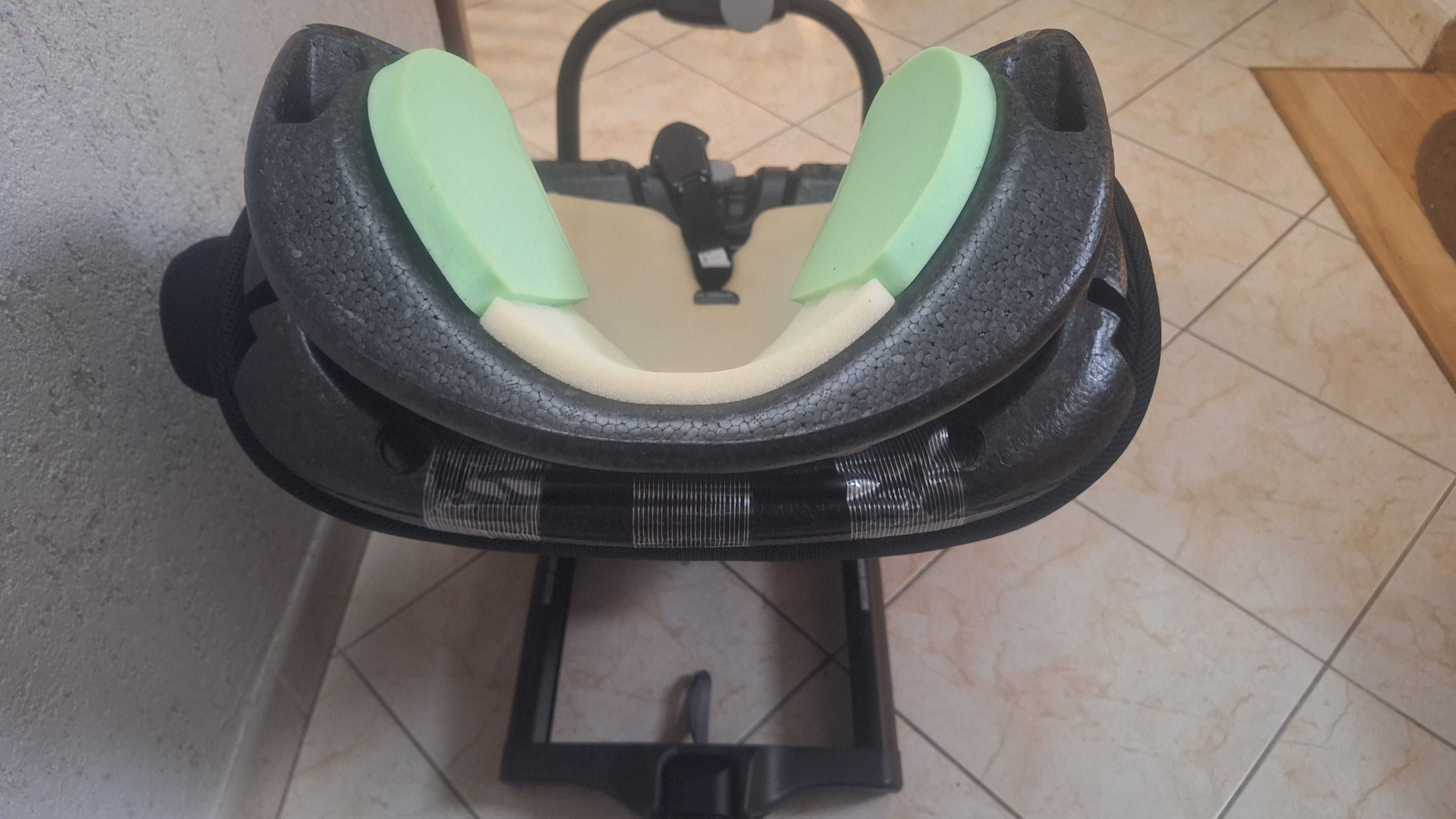 Fotelik Axkid One 2 RWF - tyłem do 23 KG