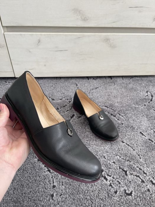 Гарні весняні туфельки