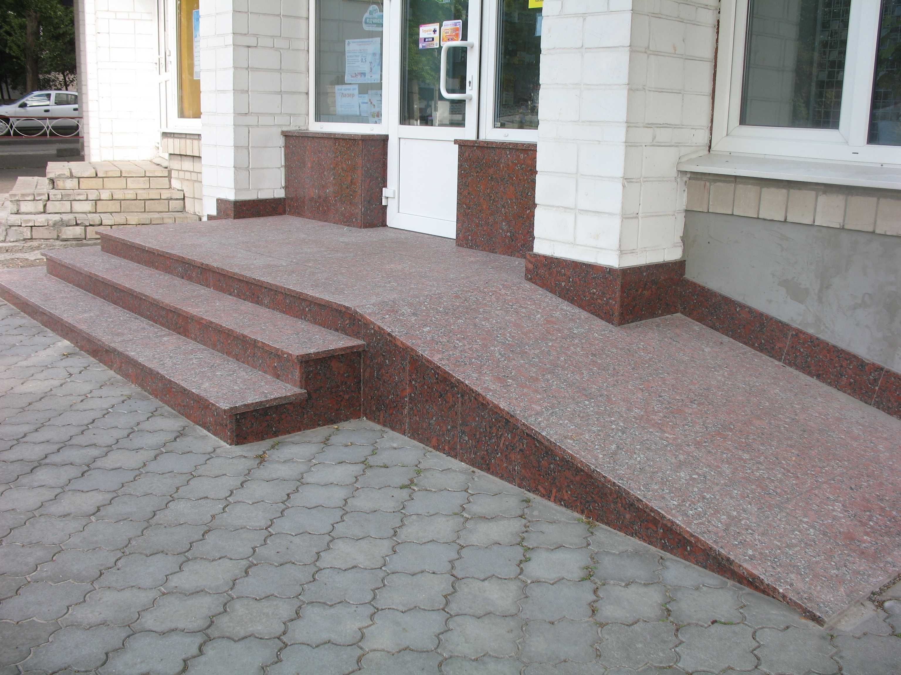 Мраморные ступени, гранитные ступени, ступени из мрамора, монтаж