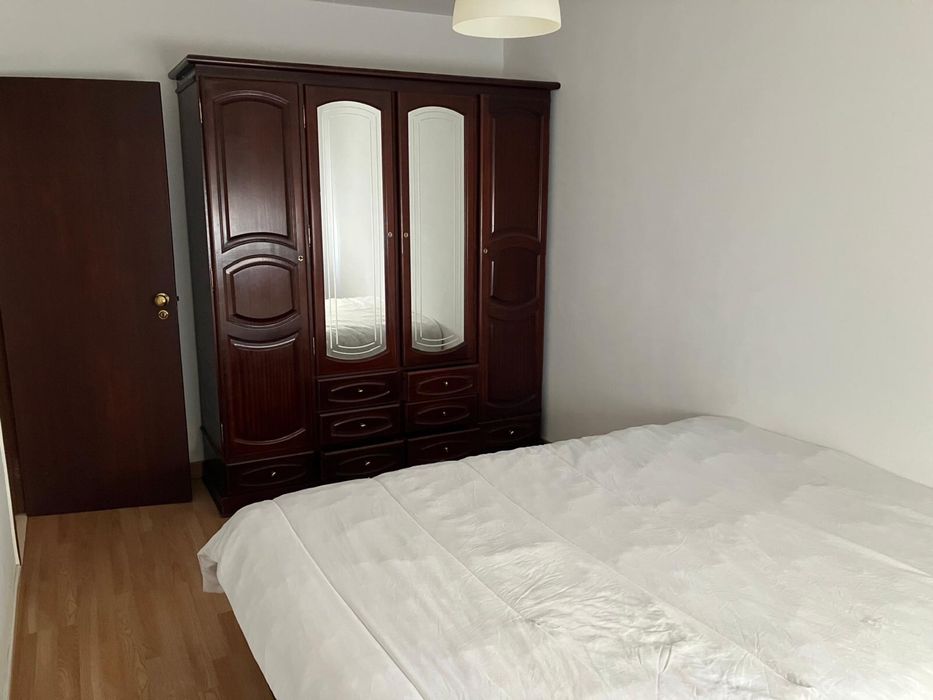 Quarto para arrendar no Cacem de cima