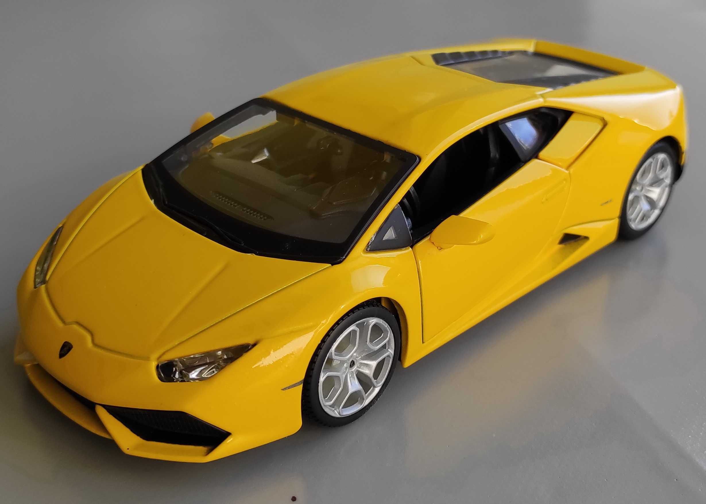 Модель "Lamborghini Huracan LP 610-4" 1/24 (Maisto)