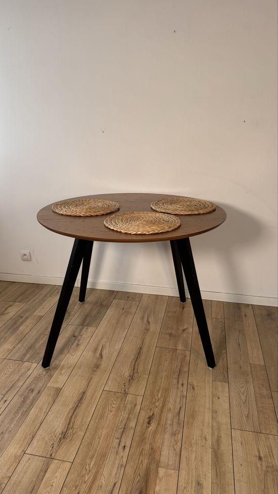 Stół okrągly 100 cm z krzeslami