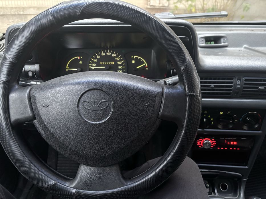 DAEWOO NEXIA 2007 рік газ бензин справна