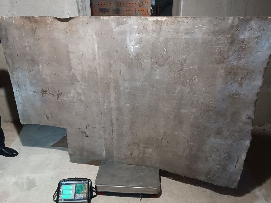 Лист з нержавіючої сталі 2м./1м. та алюмінію 1,86м./1,2м. для вуликів