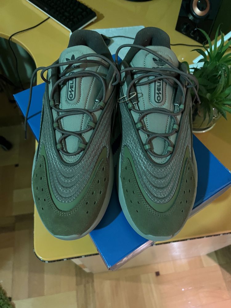 Кросівки adidas OZELIA SHOES