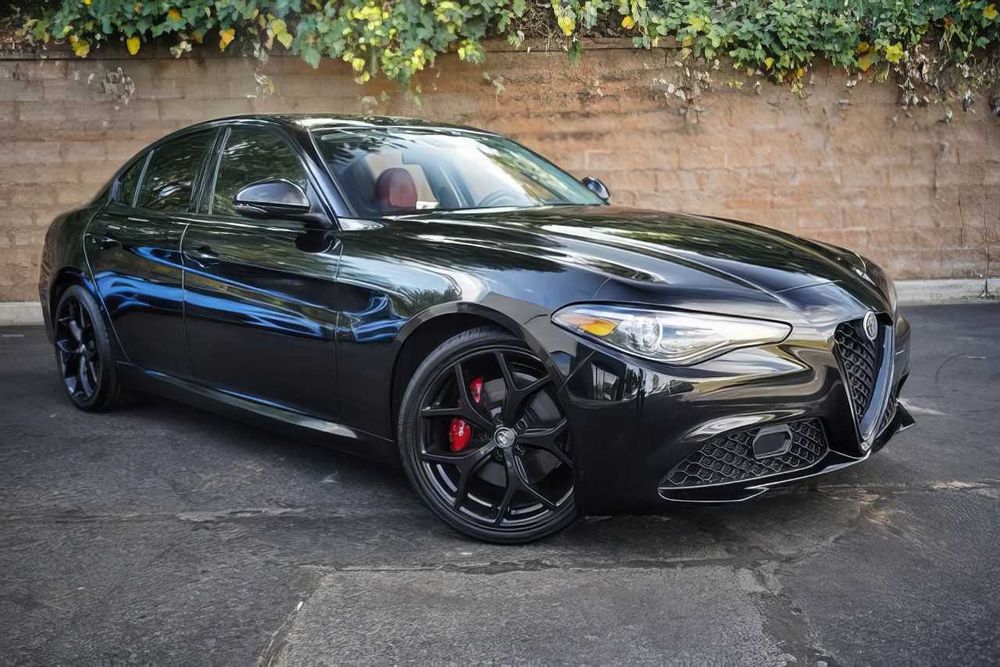 Alfa Romeo Giulia      2020