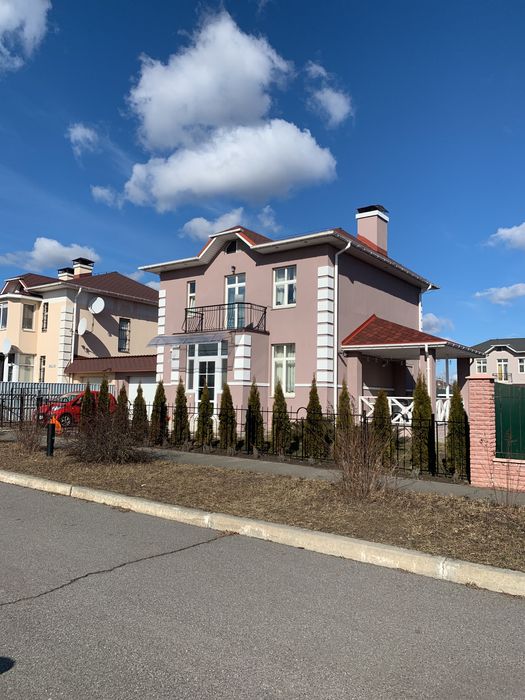 продаж будинку в КМ "Нова Богданівка"