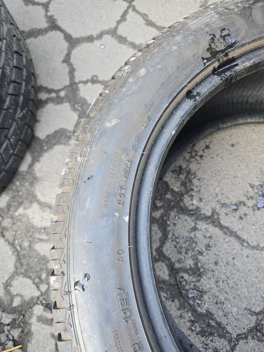 285/45R20 Goodyear UltraGrip 8