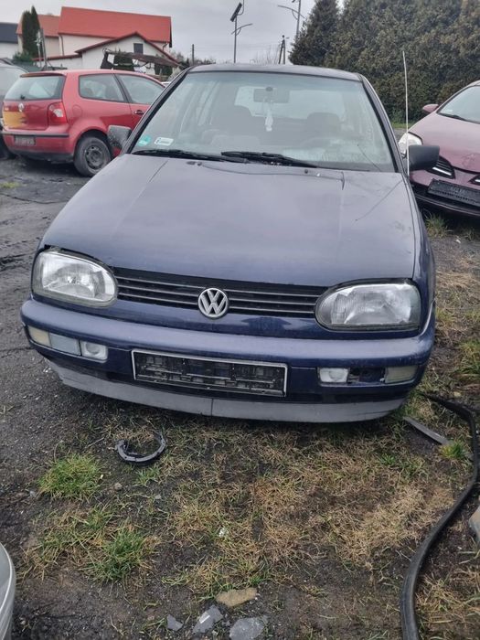VW golf III mk3 hb 5d 1.8 AAM lakier LA5E grzane fotele Elektryczne lusterka klima na części
