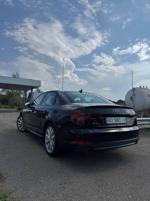 Ауді А4 б9 2017рік