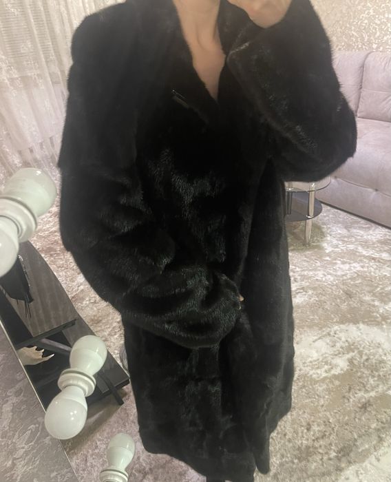 Продам норковую шубу