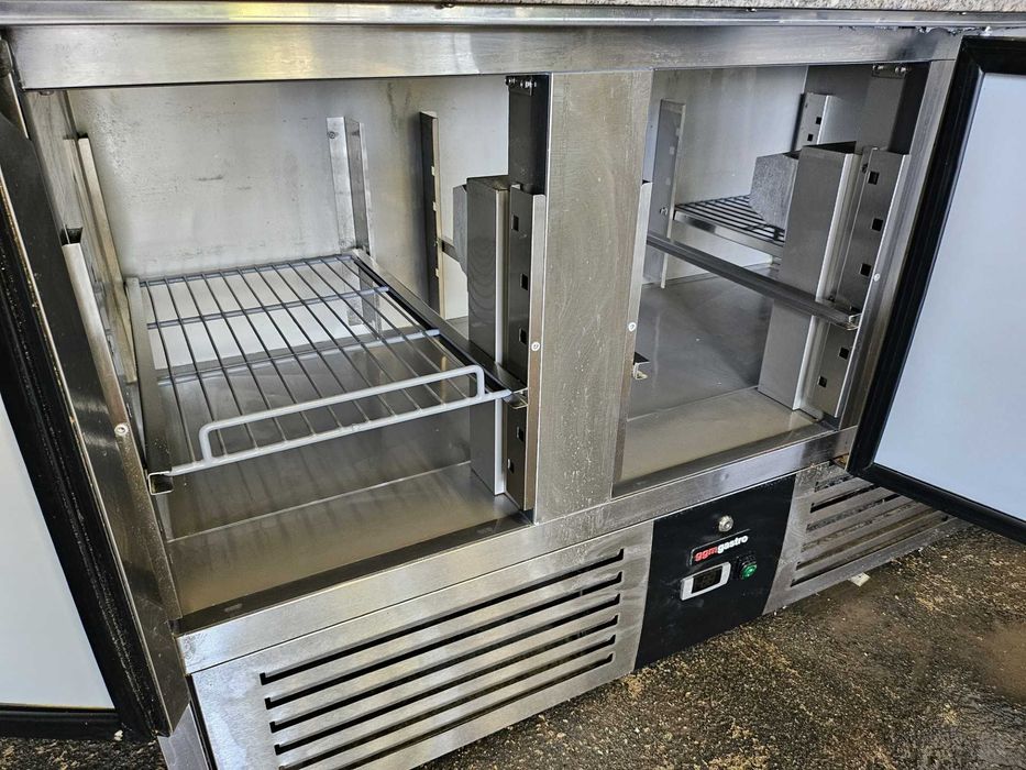 Saladete com tampo em granito