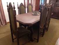 Mesa de sala jantar antiga com 8 cadeiras