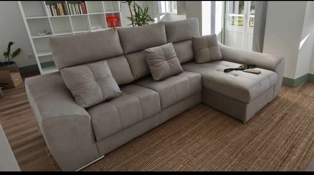 Sofá 3 pessoas com chaise long