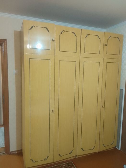 Шафа ліжко трюмо тумби