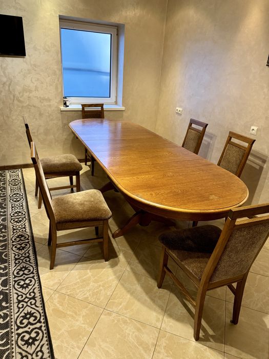 Обідній стіл з дерева в комплекті з стільцями 10 штук