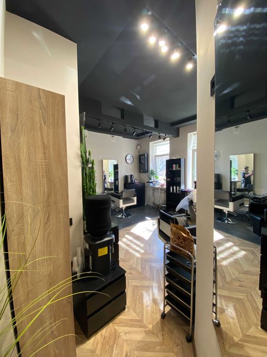 Оренда робочого місця салон краси Дружби народів, кератин, перукар