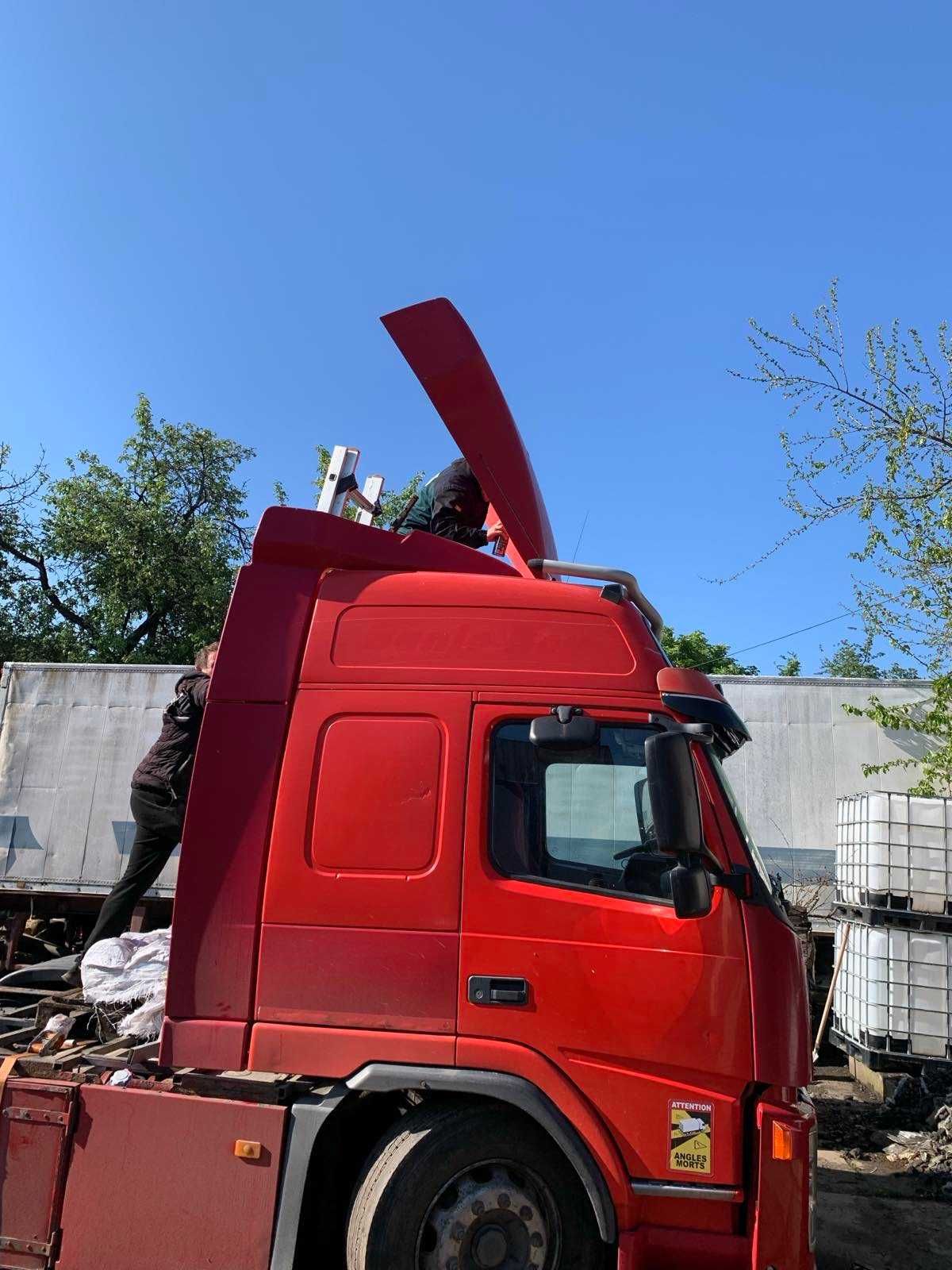 Продам комплект спойлерів VOLVO FM
