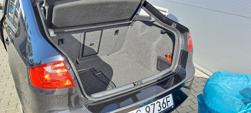 TOLEDO/Rapid stan bdb, nie wymaga wkładu, klima, benzyna, faktura