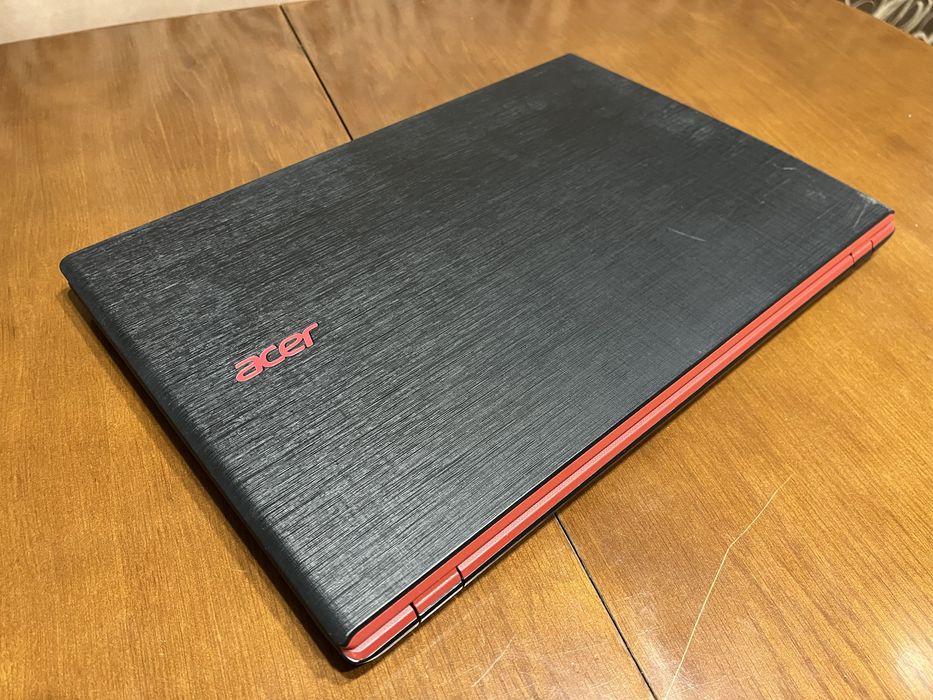 Сенсорный ноутбук 15.6" Acer Aspire E15 на Intel i5-5200U с 8ОЗУ / SSD