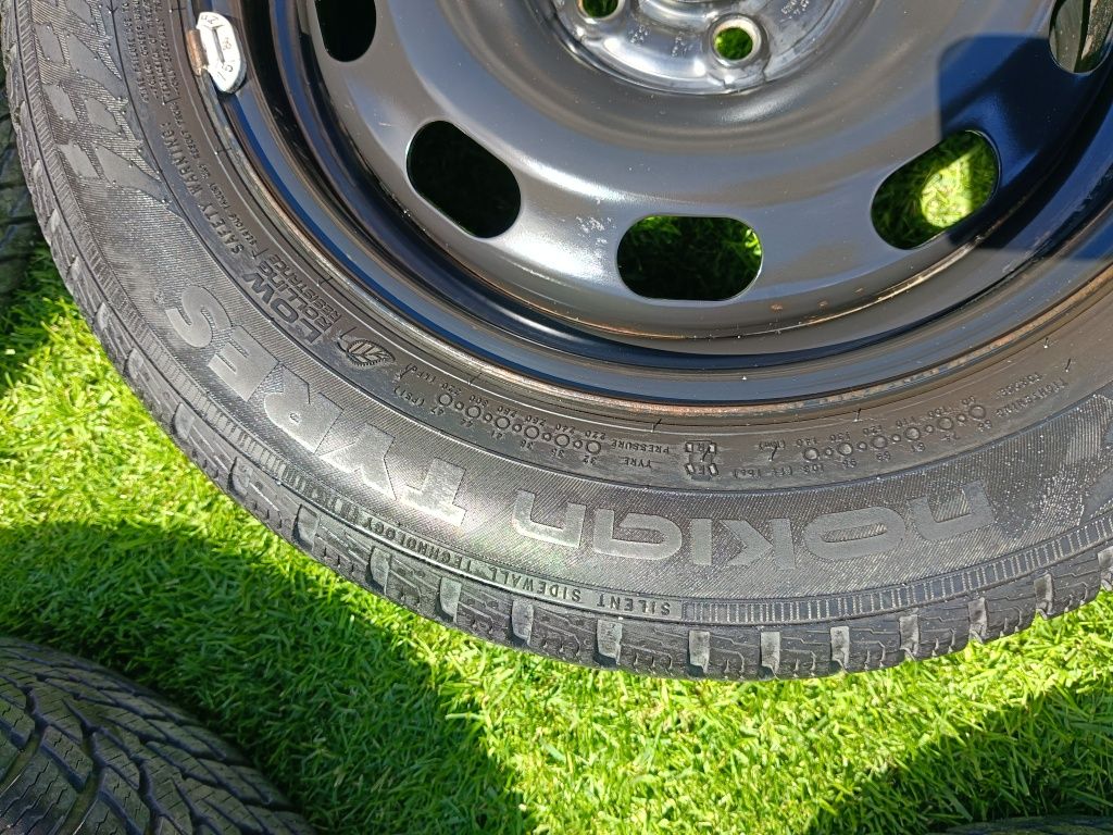 Opony zimowe 15 + felgi Nokian 185/60 produkcja 24/19 bieżnik 6,5 mm