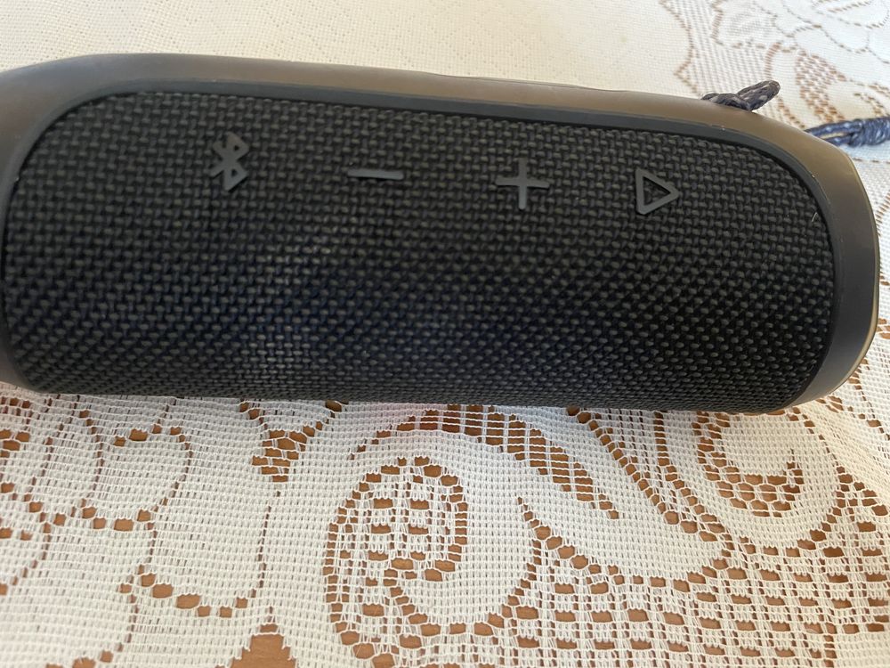 Sprzedam głośnik  jbl flip 4