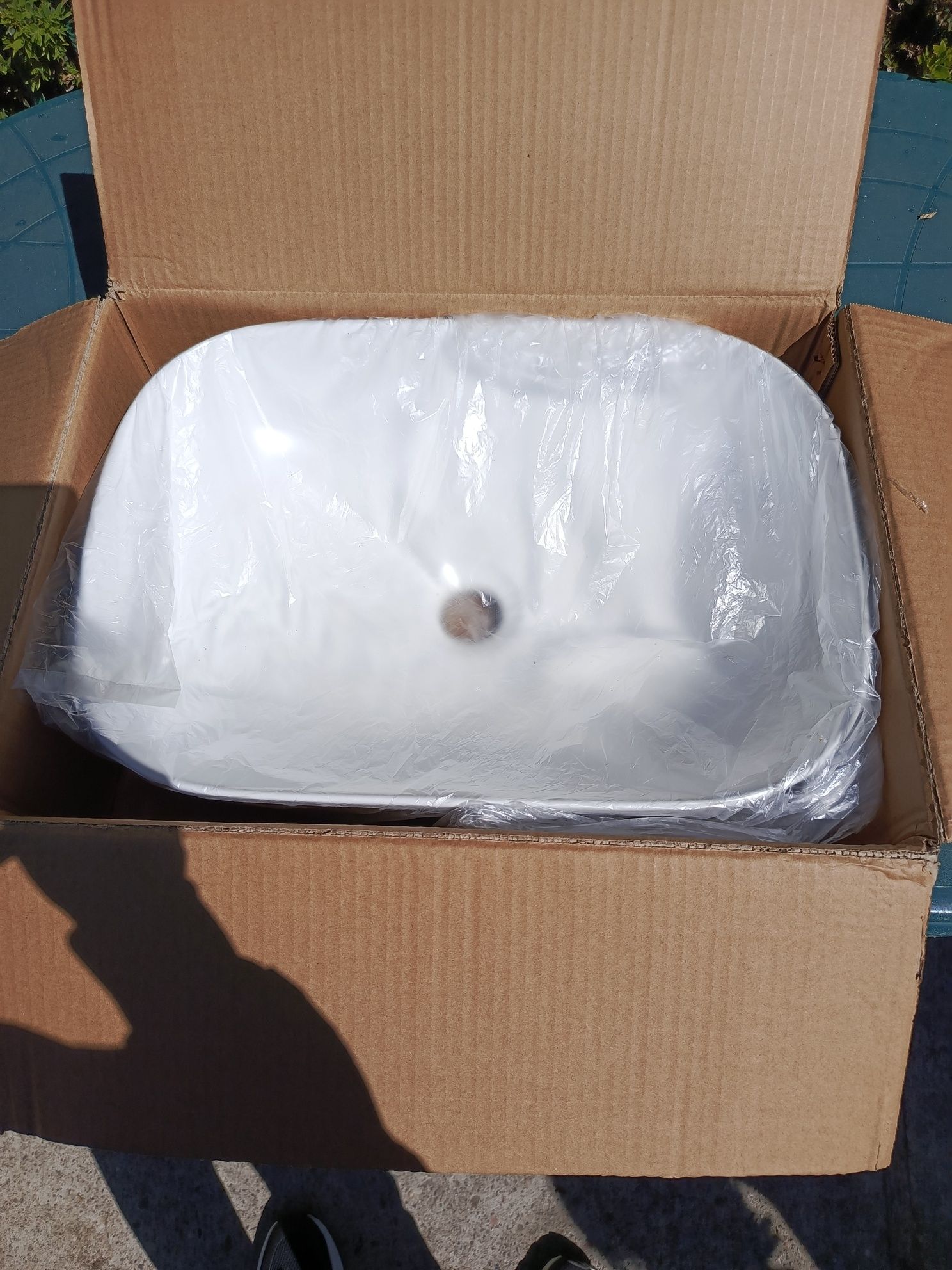 Sprzedam umywalkę nablatowa 45cm