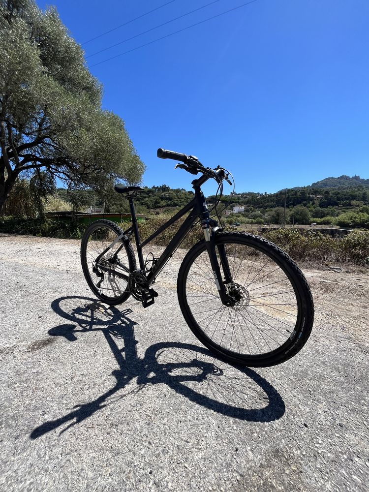 Bicicleta de senhora CUBE NATURE EXC