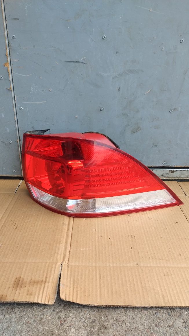 Lampa tylnia prawa VW Golf V VI Kombi