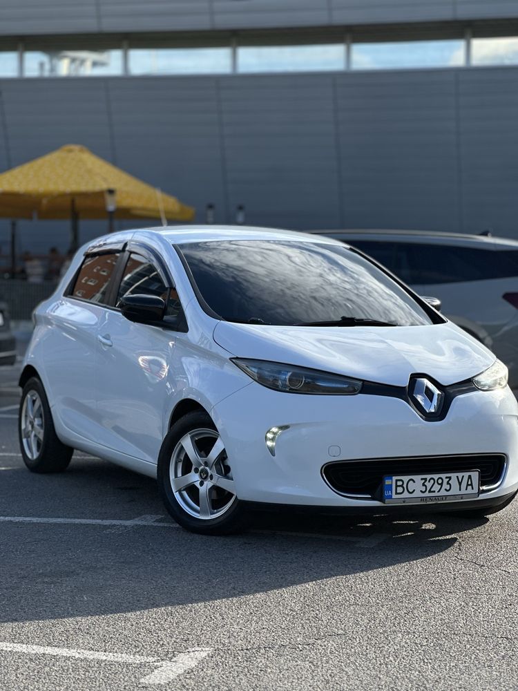 Рено зоя Renault zoe