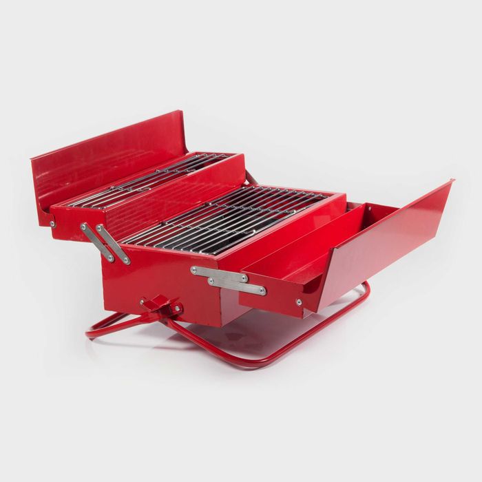 Grill węglowy. Kompaktowy grill BBQ Toolbox